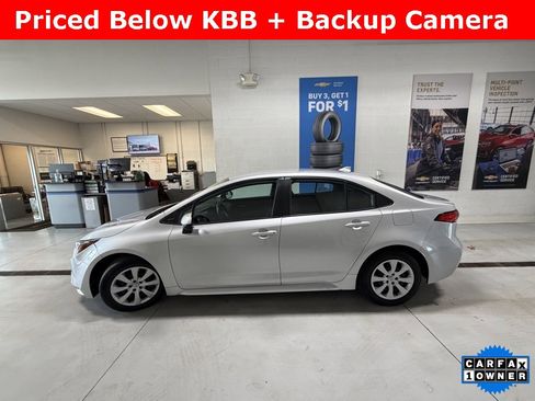 Used 2021 Toyota Corolla LE image 4