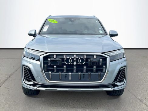 Used 2025 Audi Q7 3.0T Premium Plus AWD/4WD image 2