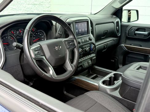Certified 2021 Chevrolet Silverado 1500 LT Trail Boss w/ Convenience Package II AWD/4WD image 15