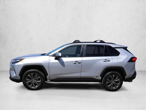Used 2022 Toyota RAV4 Limited AWD/4WD image 10
