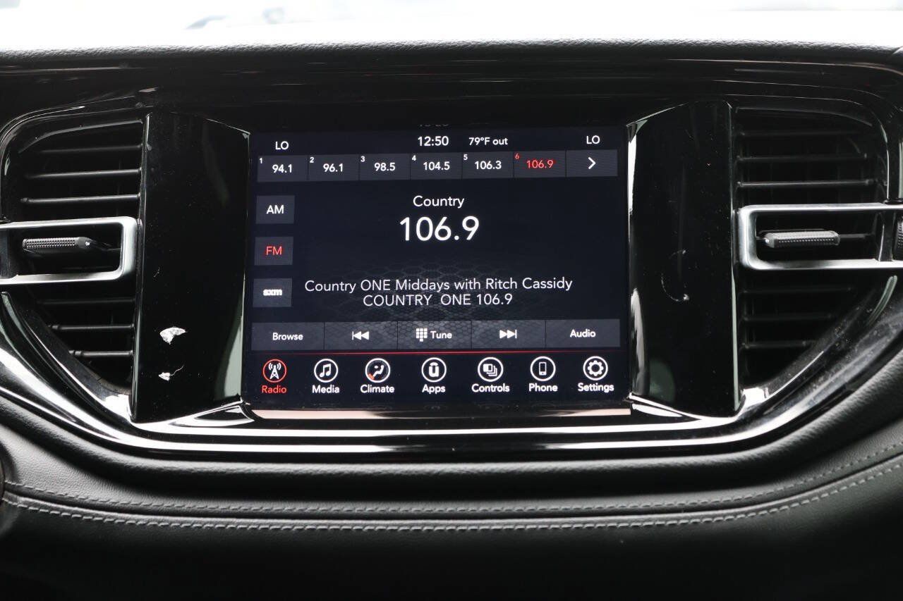 Used 2022 Dodge Durango SXT w/ Blacktop Package AWD/4WD image 20