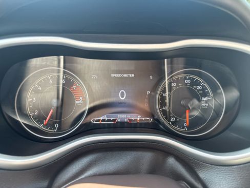 Used 2017 Jeep Cherokee Overland AWD/4WD image 19