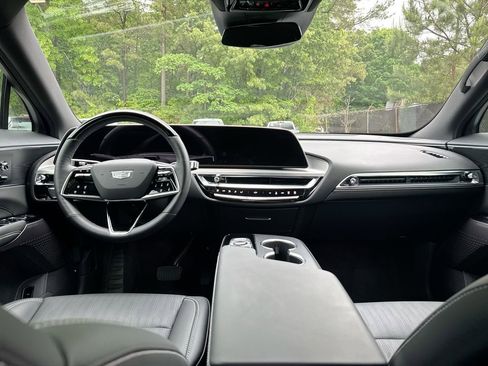 Used 2026 Cadillac Lyriq Luxury RWD image 31
