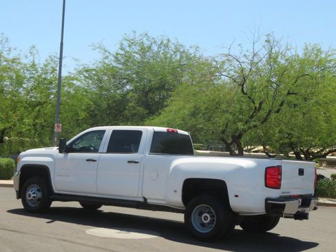 Used 2017 GMC Sierra 3500 2WD Crew Cab w/ Sierra Convenience Package image 5