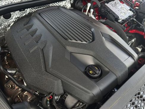 Certified 2023 Porsche Macan w/ Premium Package Plus image 19