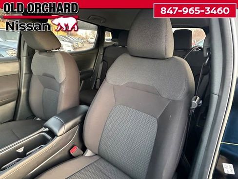 Used 2025 Nissan Kicks S image 11