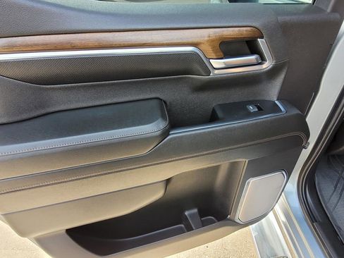 Used 2024 Chevrolet Silverado 1500 High Country w/ High Country Premium Package image 17