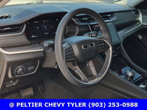 Used 2023 Jeep Grand Cherokee L Limited w/ Luxury Tech Group II AWD/4WD image 35