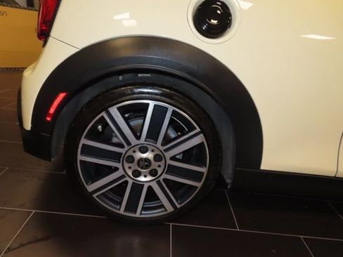 Used 2022 MINI Cooper S image 23