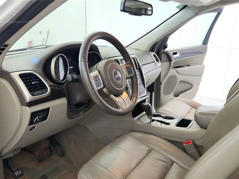 Used 2013 Jeep Grand Cherokee Laredo AWD/4WD image 22