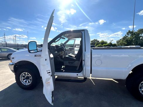 Used 2003 Ford F250 XL AWD/4WD image 13
