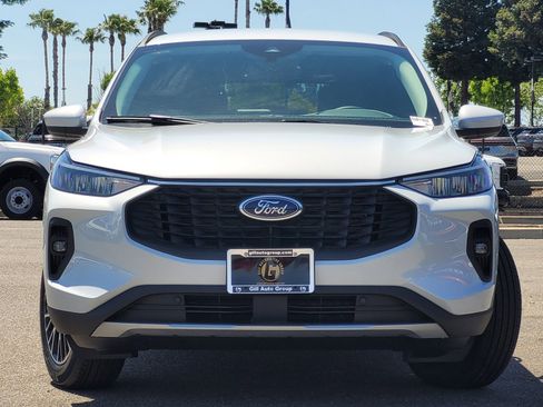 New 2025 Ford Escape SE image 2