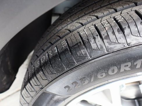 Used 2022 Ford Escape SEL image 48