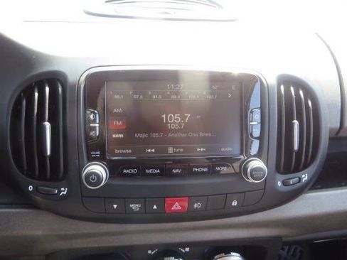 Used 2014 FIAT 500L Trekking w/ Popular Equipment Group FWD image 18