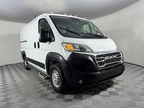 Used 2025 RAM ProMaster 2500 w/ U-Haul Equipment Group FWD image 5