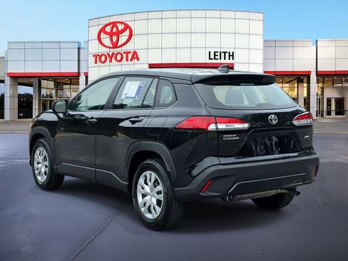 Used 2023 Toyota Corolla Cross L image 7
