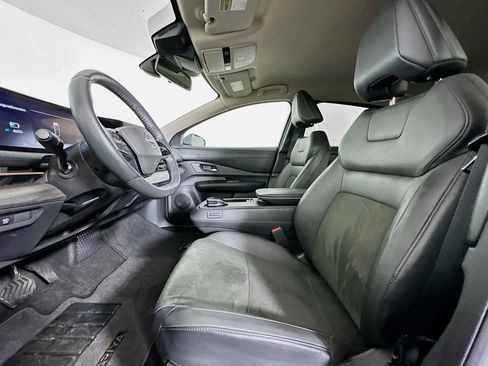 Used 2023 Nissan Ariya FWD image 13