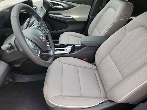 New 2025 Buick Envista Avenir image 7