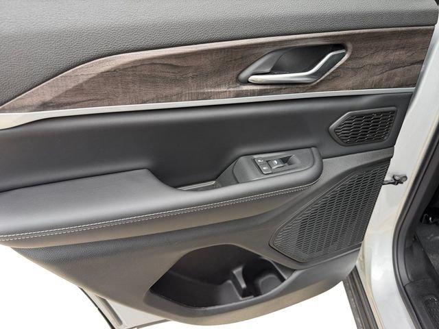 New 2026 Jeep Grand Cherokee Limited AWD/4WD image 11