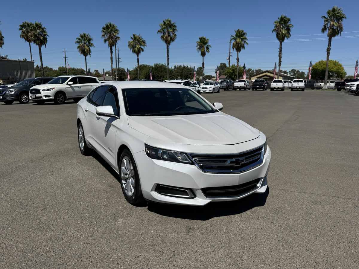 Used 2016 Chevrolet Impala LT w/ Convenience Package FWD image 3