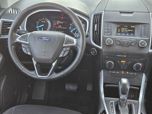 Used 2018 Ford Edge SEL FWD image 25