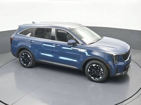 Used 2025 Kia Sorento S w/ Panoramic Sunroof Package FWD image 51