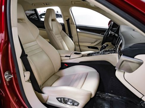Used 2016 Porsche Panamera Turbo image 35