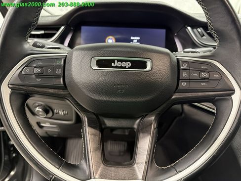 Used 2022 Jeep Grand Cherokee L Limited AWD/4WD image 22