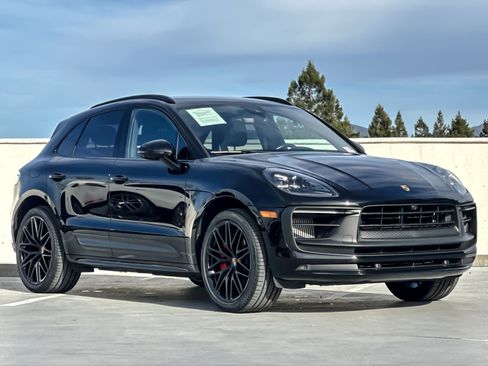 Certified 2022 Porsche Macan GTS image 10