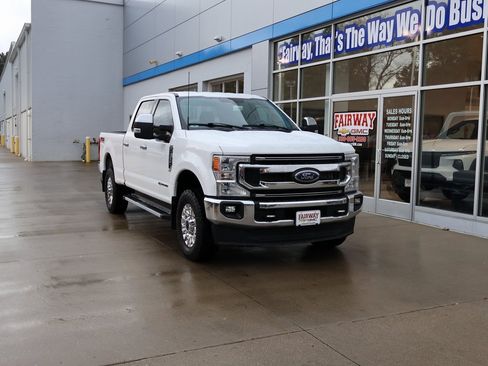 Used 2022 Ford F350 XLT w/ XLT Premium Package image 2