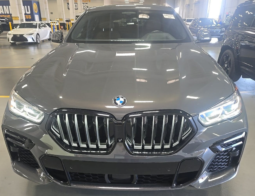 Used 2023 BMW X6 M50i w/ Executive Package AWD/4WD image 3