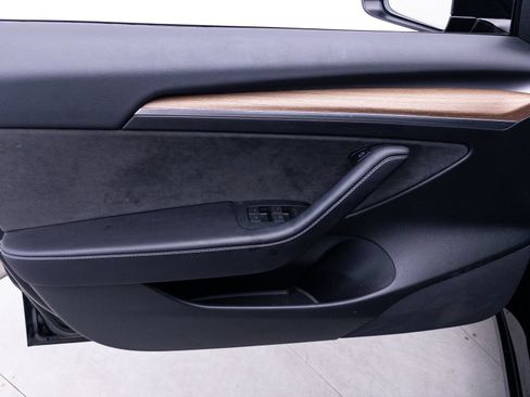 Used 2023 Tesla Model 3 Standard Range RWD image 15