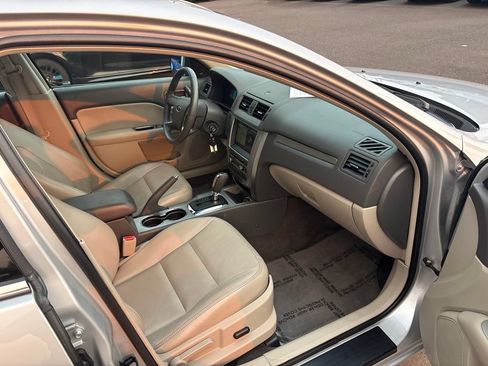 Used 2010 Ford Fusion Hybrid FWD image 23
