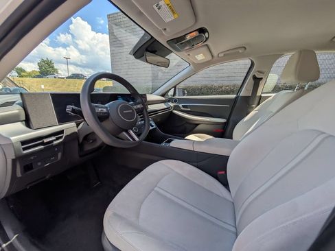 Used 2025 Hyundai Sonata SEL FWD image 15