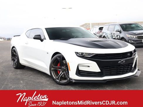 Used 2019 Chevrolet Camaro SS image 1