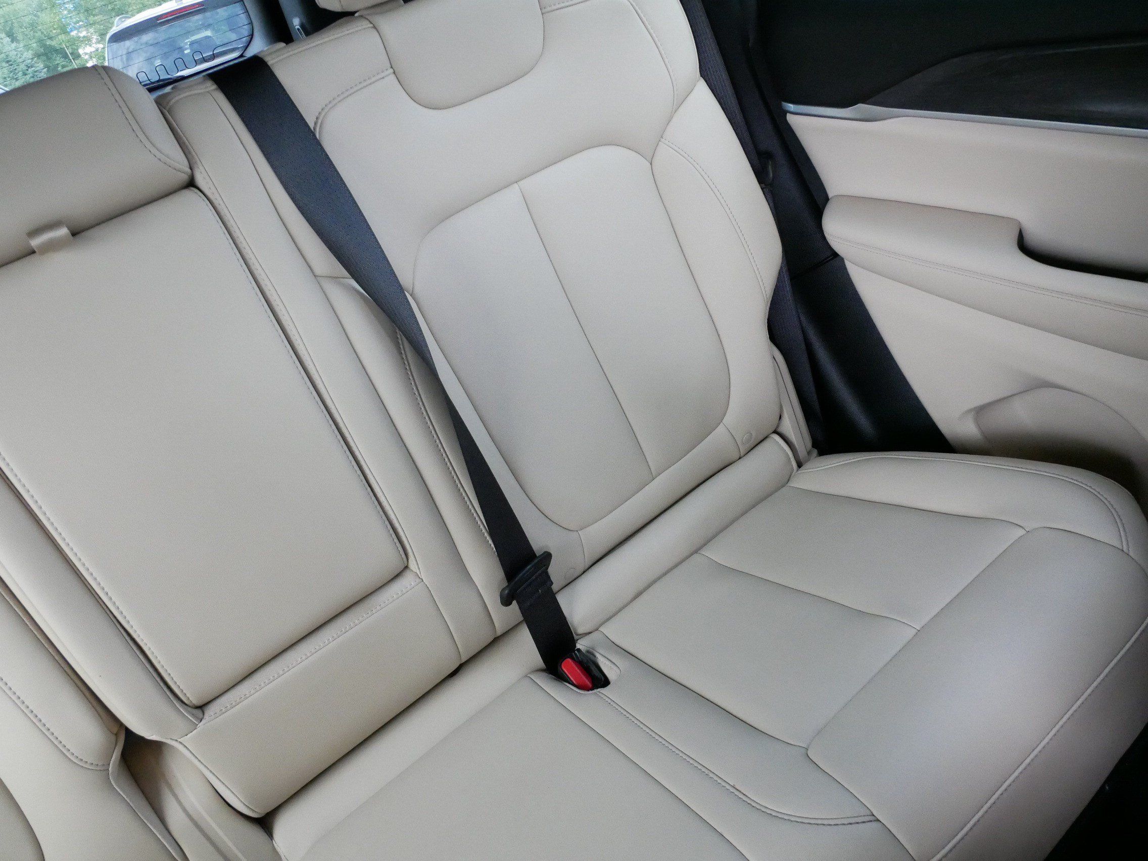 Used 2023 Jeep Grand Cherokee 4WD 4xe image 14