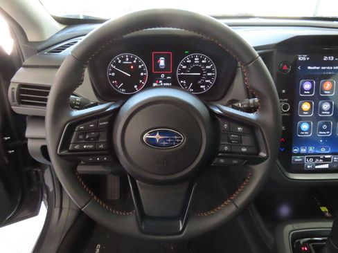 Used 2025 Subaru Crosstrek 2.5i Limited w/ Crosstrek Mirror Package image 17