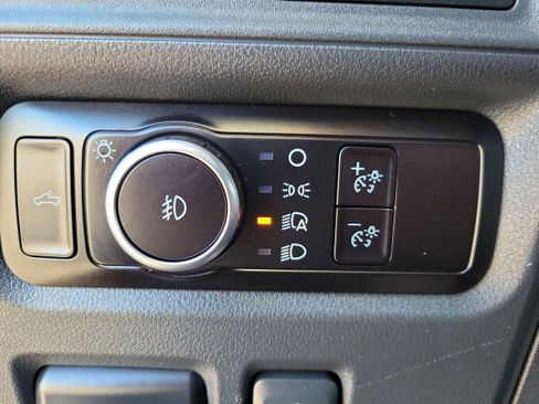 Used 2023 Ford F150 Lariat w/ Bed Utility Package AWD/4WD image 24