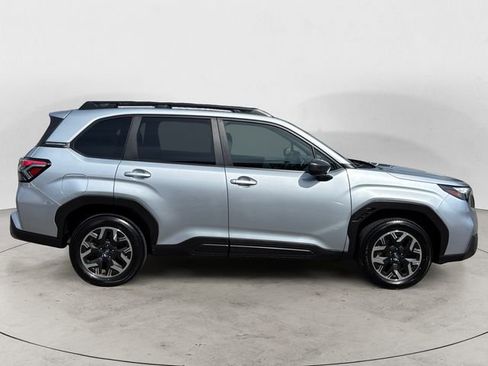 Certified 2025 Subaru Forester Premium AWD/4WD image 6