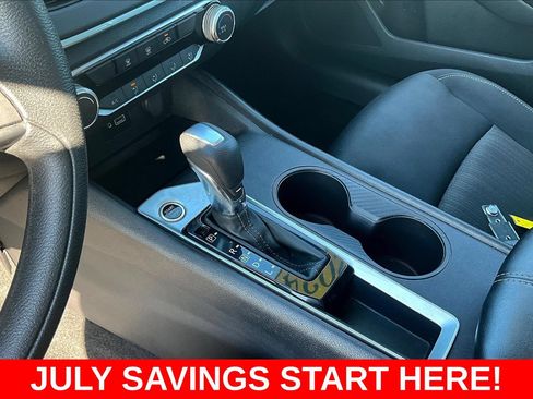 Used 2024 Nissan Altima 2.5 S FWD image 23