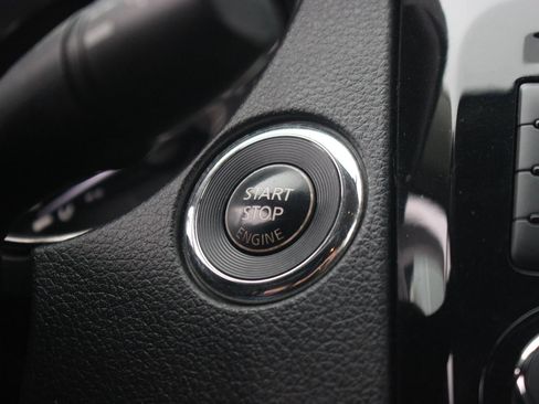 Used 2018 Nissan Rogue SV image 30