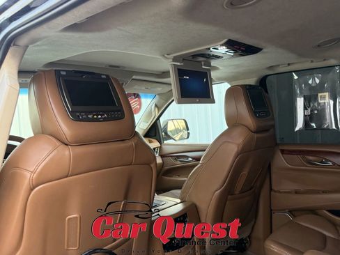 Used 2015 Cadillac Escalade ESV Platinum image 15