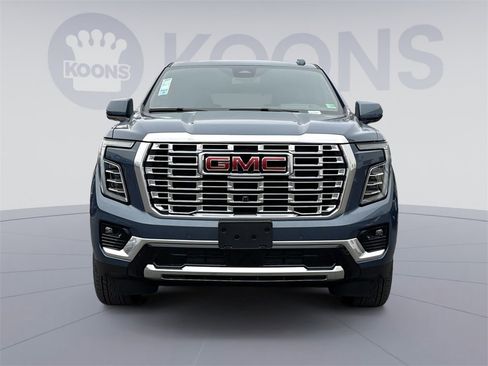 New 2026 GMC Yukon Denali w/ Sun & Power Step Package image 11