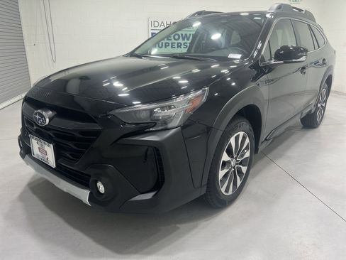 Certified 2025 Subaru Outback Limited XT AWD/4WD image 4