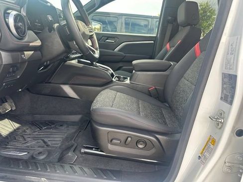 Used 2024 Chevrolet Colorado Z71 w/ LPO, Dark Essentials Package AWD/4WD image 13