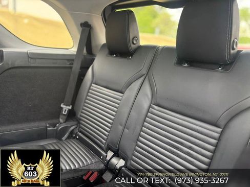 Used 2024 Land Rover Discovery S AWD/4WD image 11