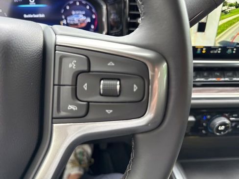 Used 2025 Chevrolet Silverado 2500 LTZ w/ LTZ Plus Package image 66