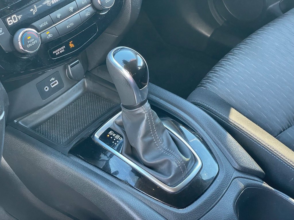 Used 2020 Nissan Rogue SV AWD/4WD image 21