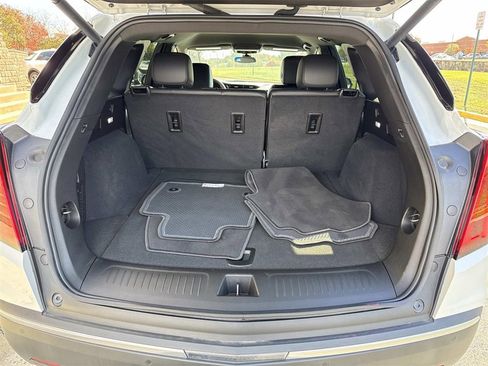 New 2025 Cadillac XT5 Luxury image 12