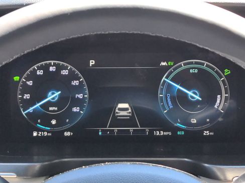 Certified 2023 Kia Sorento SX Prestige w/ Panoramic Sunroof Package AWD/4WD image 24